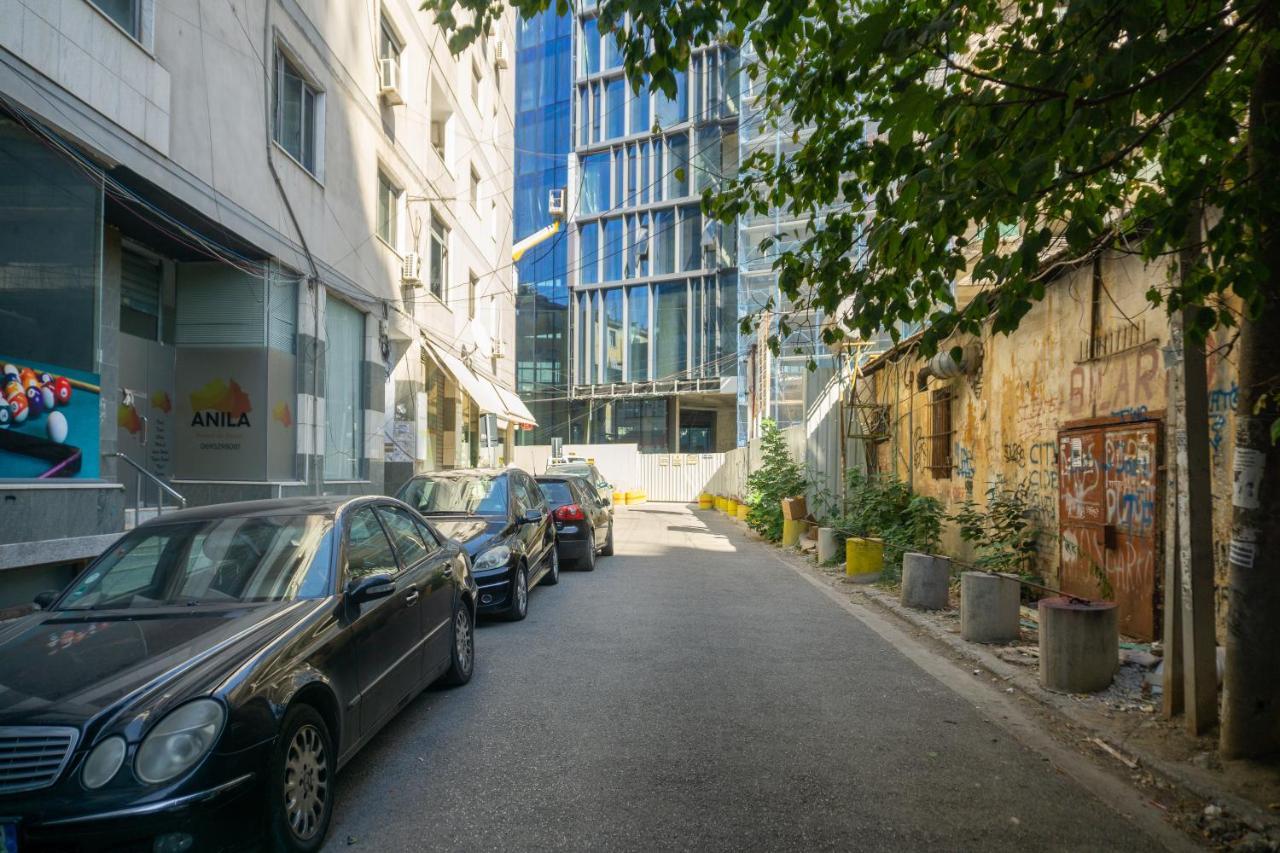 City Center Two Private Bedrooms Near Scanderbeg Square On Shared Apartment Tirana Exterior photo